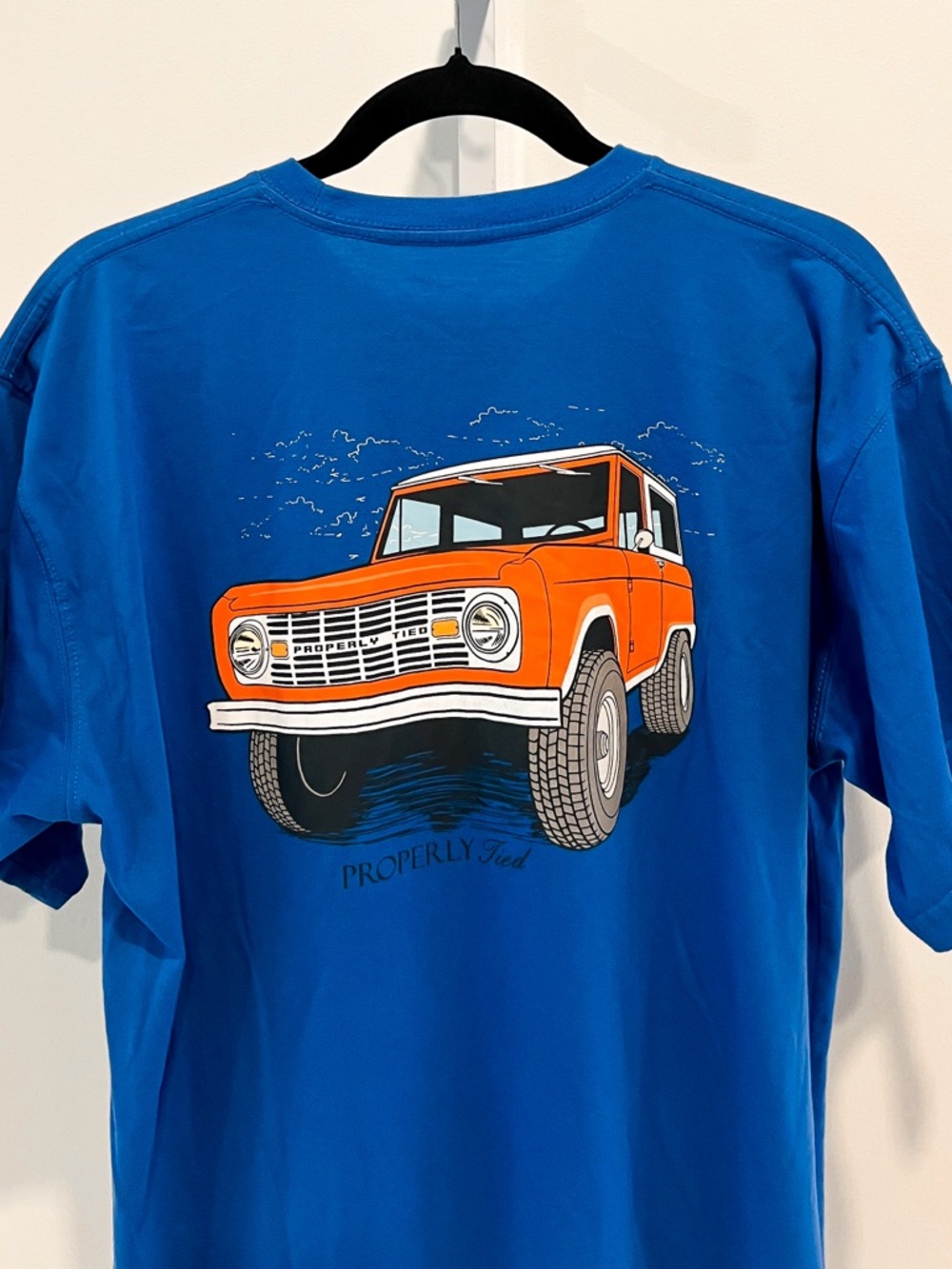Properly Tied Blue and Orange Bronco Classic Pocket Tee Shirt Mens Sz Large